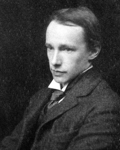 George Edward Moore (ok. 1903) — autor „Principia Ethica" (1903) i pojęcia błędu naturalistycznego · źródło: autor nieznany, Wikimedia Commons, domena publiczna