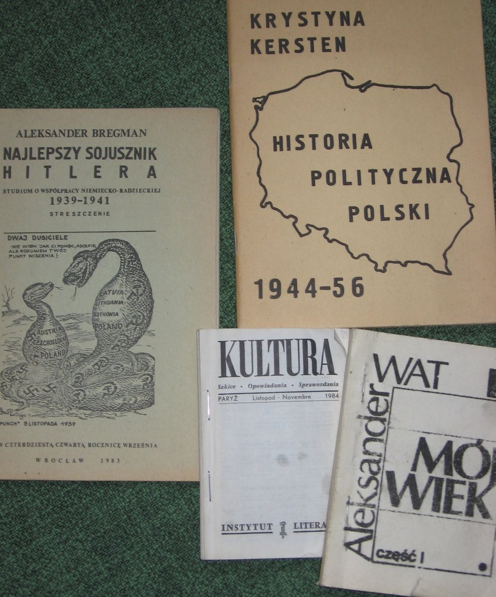 Wydawnictwa drugiego obiegu („bibuła”) z lat 80. Podziemne druki omijały cenzurę, dając Polakom dostęp do wolnego słowa. · źródło: Julo, Wikimedia Commons, domena publiczna