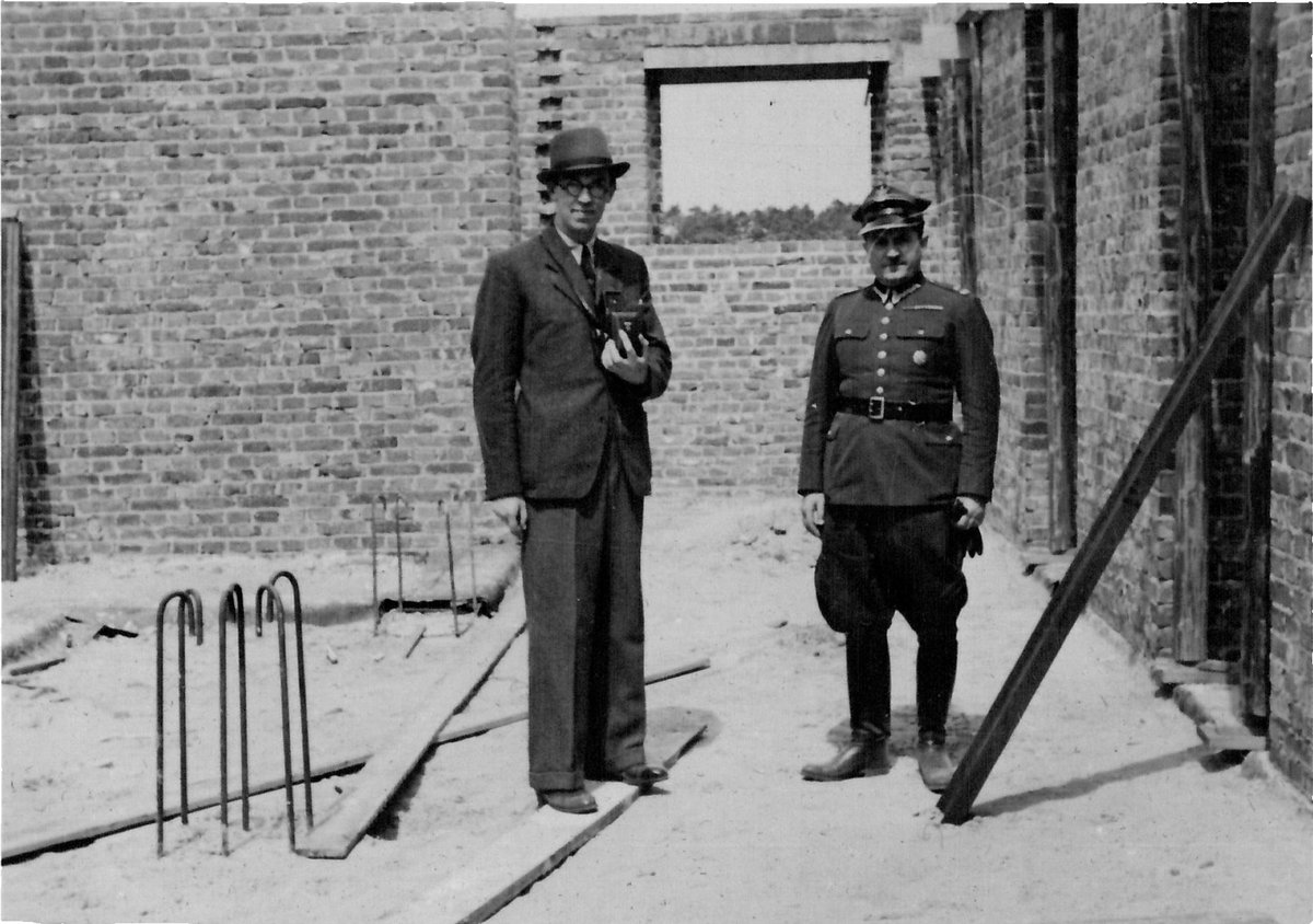 Budowa Stalowej Woli (1938) — flagowej inwestycji Centralnego Okręgu Przemysłowego. COP miał stworzyć przemysł ciężki i zbrojeniowy w sercu kraju. · źródło: nieznany, Wikimedia Commons, domena publiczna