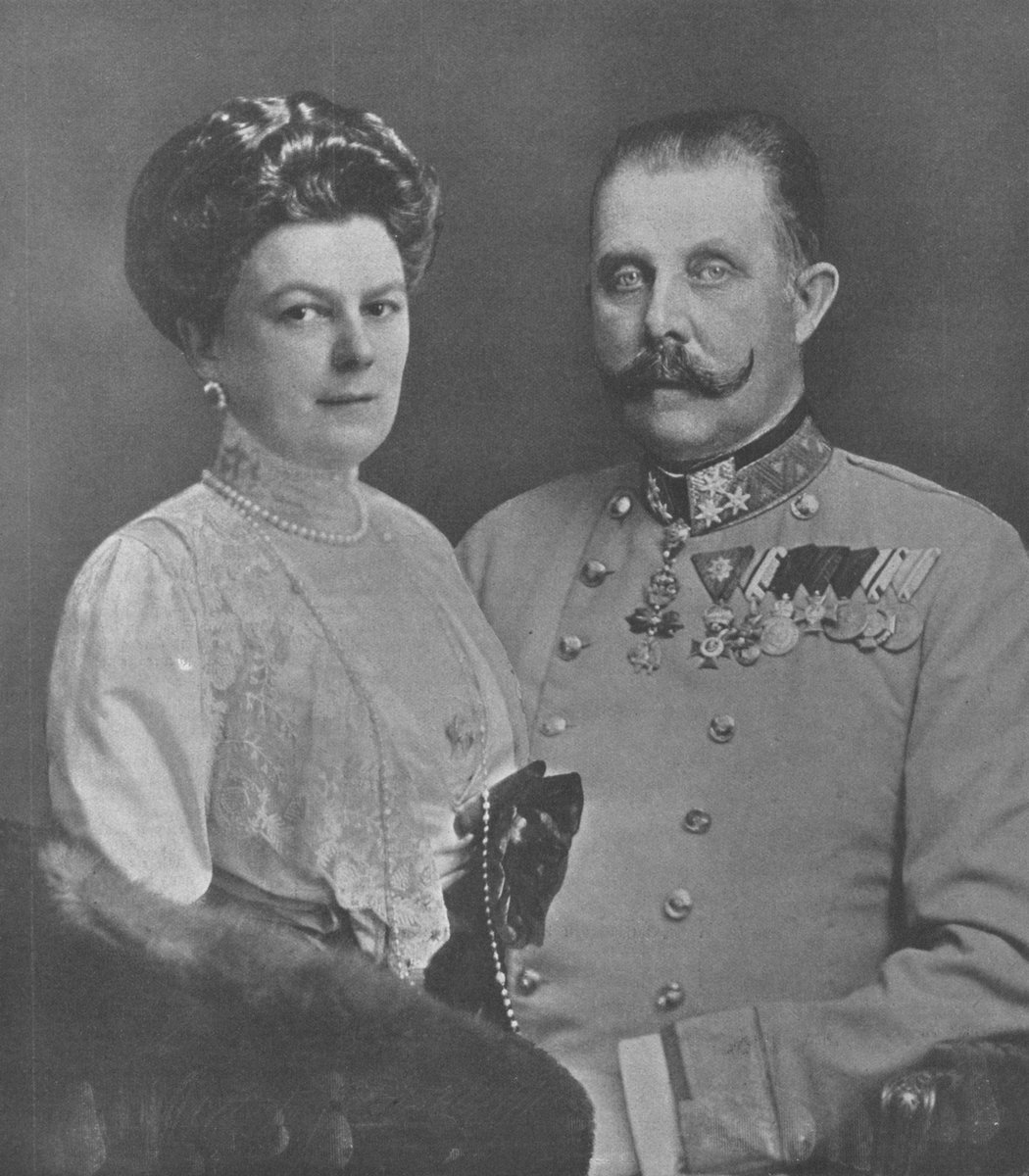 Arcyksiążę Franciszek Ferdynand z żoną Zofią. Ich zamordowanie w Sarajewie 28 czerwca 1914 r. stało się bezpośrednią przyczyną wybuchu I wojny światowej. · źródło: Hofatelier Kosel, Wikimedia Commons, domena publiczna
