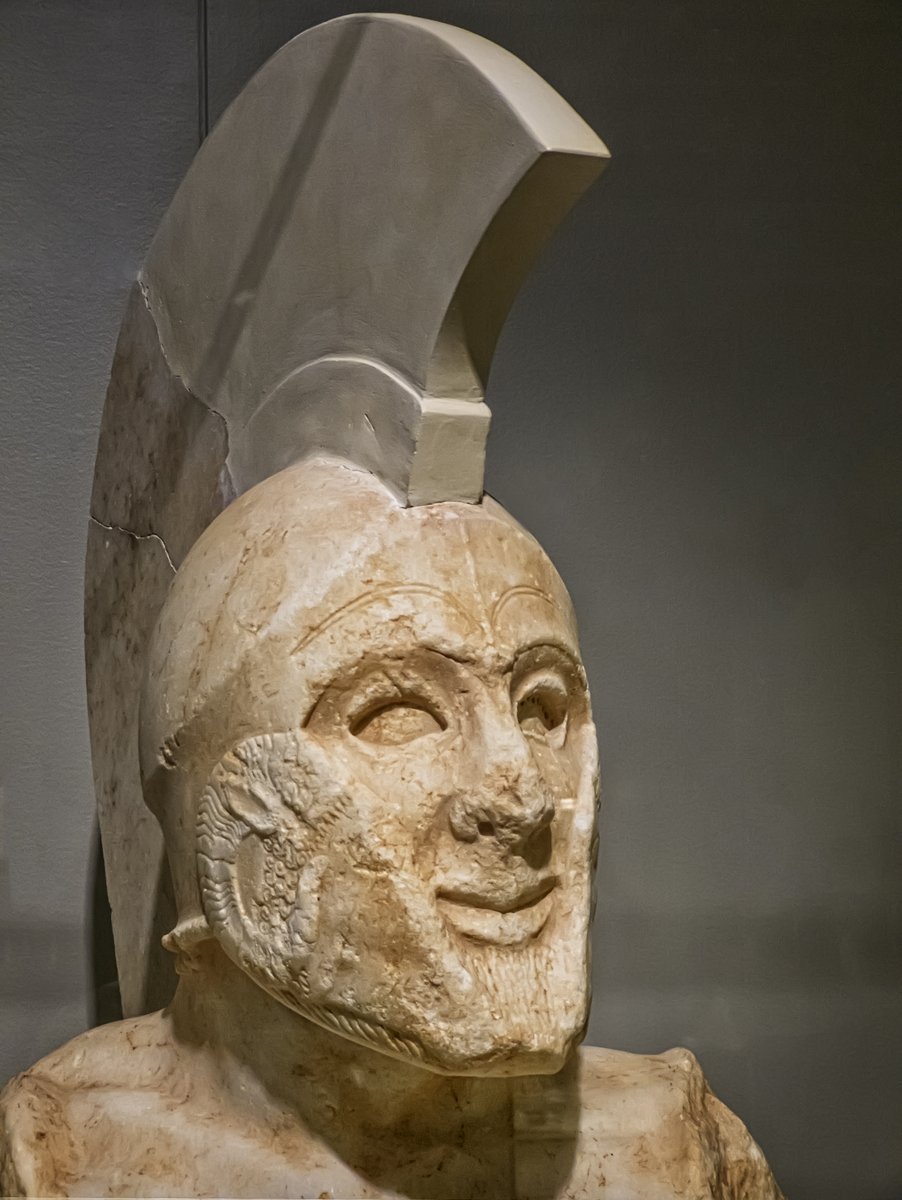Posąg hoplity zwanego „Leonidasem” (Sparta, V w. p.n.e.). Sparta była państwem militarnym, w którym nadzór nad władzą i wychowaniem sprawowali m.in. eforowie. · źródło: Mary Harrsch, Wikimedia Commons, CC BY-SA 4.0