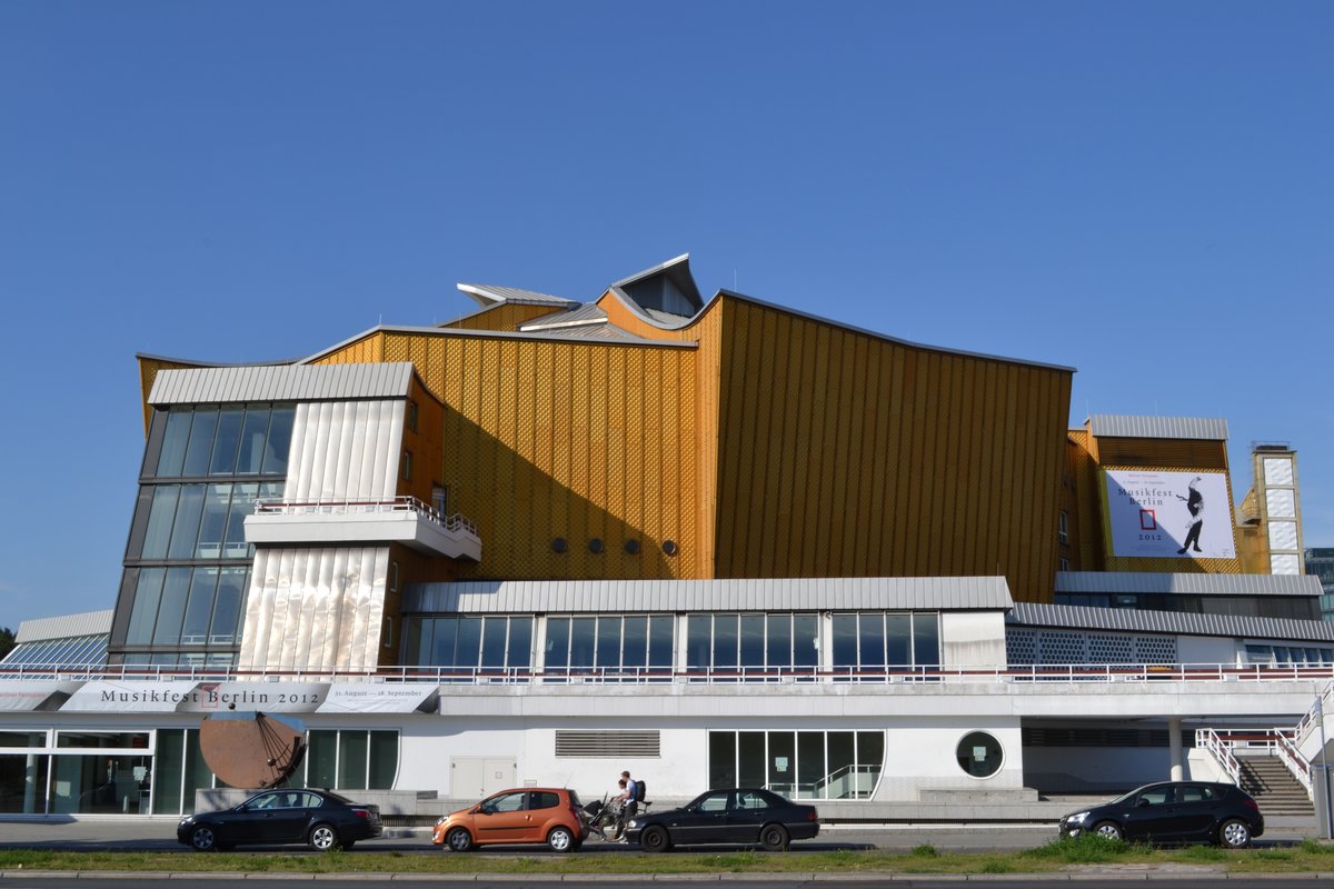 Sala koncertowa Filharmonii Berlińskiej — wnętrze instytucji symfonicznej · źródło: Lombana, Wikimedia Commons, CC BY-SA 3.0