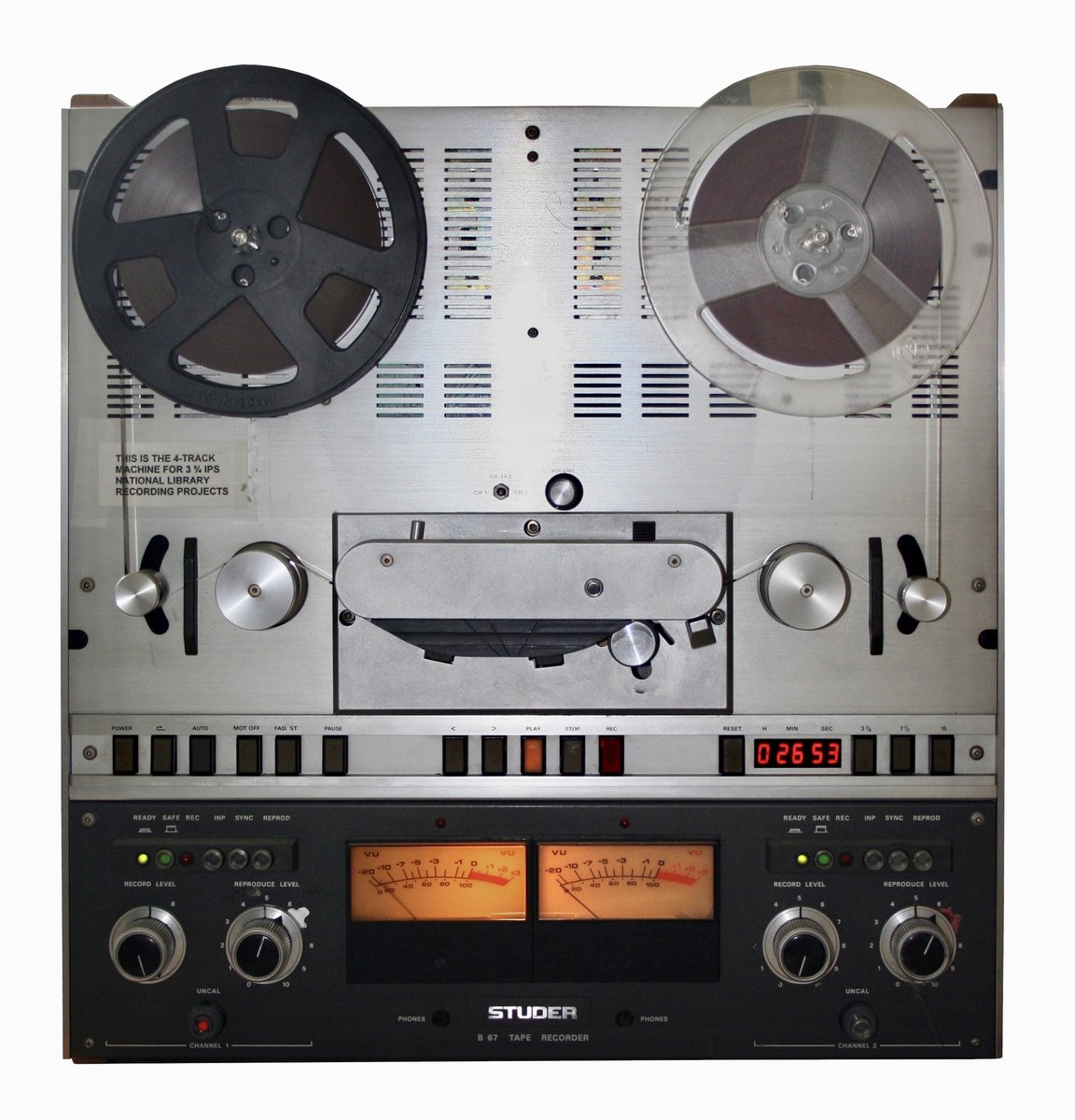 Magnetofon szpulowy Studer B67 (ok. 1978) — nośnik muzyki z taśmy wobec live electronics · źródło: Robert Taylor, Wikimedia Commons, CC BY 2.0