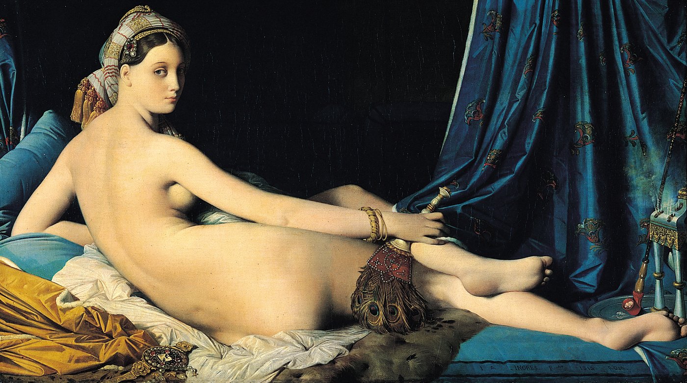 Ingres, Wielka Odaliska (1814, Luwr) — świadomie wydłużony tułów na rzecz rytmu i miękkości linii; neoklasycyzm estetyczny · źródło: Wikimedia Commons, domena publiczna