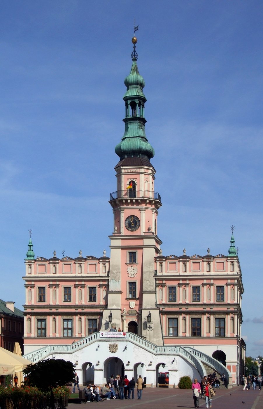 Rynek Wielki w Zamościu (UNESCO) — „Perła Renesansu": idealnie zaplanowane miasto renesansowe (Bernardo Morando); plan z XVI w. nadal czytelny · źródło: fot. Pudelek, Wikimedia Commons, CC BY-SA 3.0