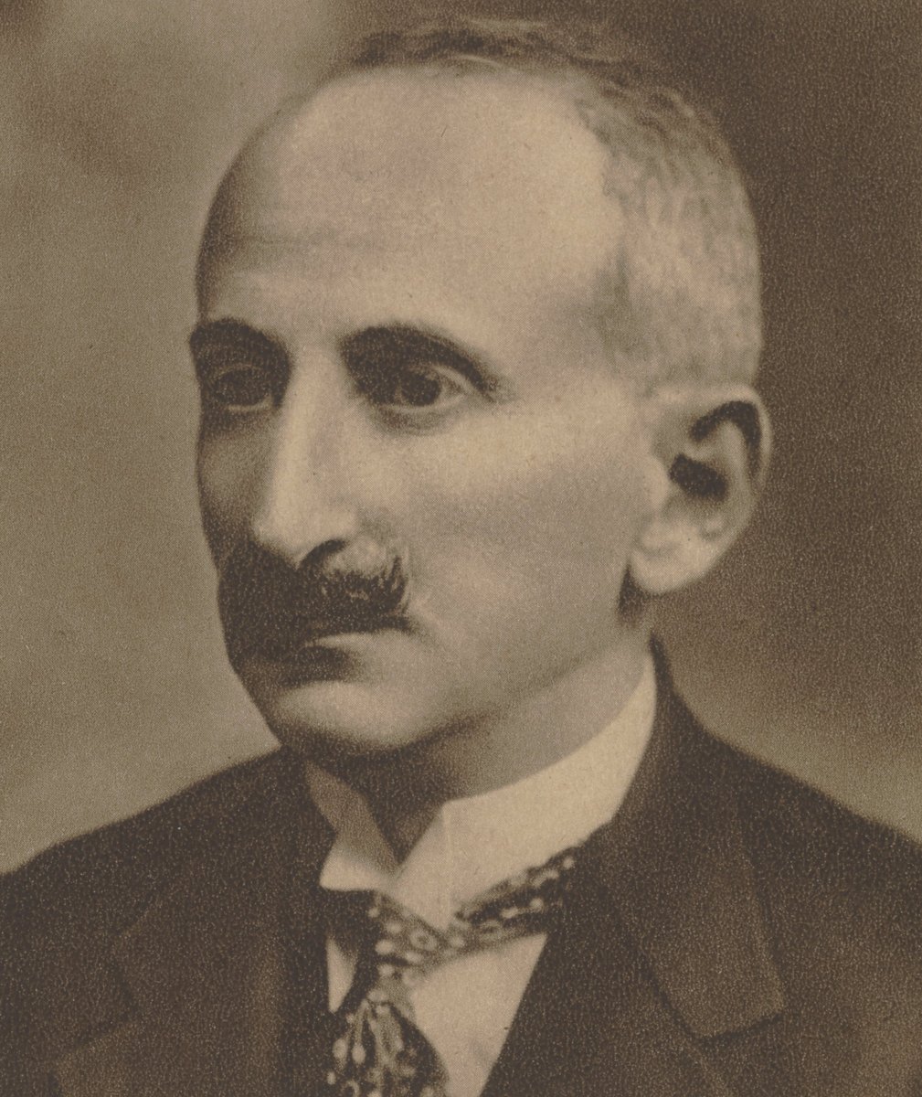 Bolesław Leśmian na fotografii z 1933 roku — poeta filozofii niebytu i neologizmów, stojący poza grupami programowymi · źródło: nieznany autor, Wikimedia Commons, domena publiczna