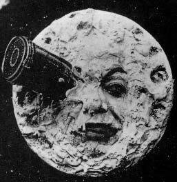 Kadr z filmu „Podróż na Księżyc” Georgesa Mélièsa (1902) — pocisk w oku Księżyca, ikona wczesnego kina i montażu atrakcji · źródło: Georges Méliès, Wikimedia Commons, domena publiczna