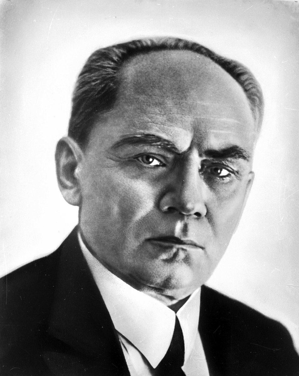 Stefan Żeromski — autor „Ludzi bezdomnych”, prozaik na granicy pozytywizmu i Młodej Polski (fotografia portretowa przed 1925 r.) · źródło: autor nieznany, Wikimedia Commons, domena publiczna