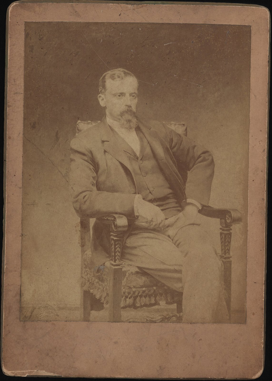 Henryk Sienkiewicz (ok. 1900) — pierwszy polski literacki noblista (1905); autor „Latarnika" i „Quo vadis" · źródło: fot. nieznany, Wikimedia Commons, domena publiczna