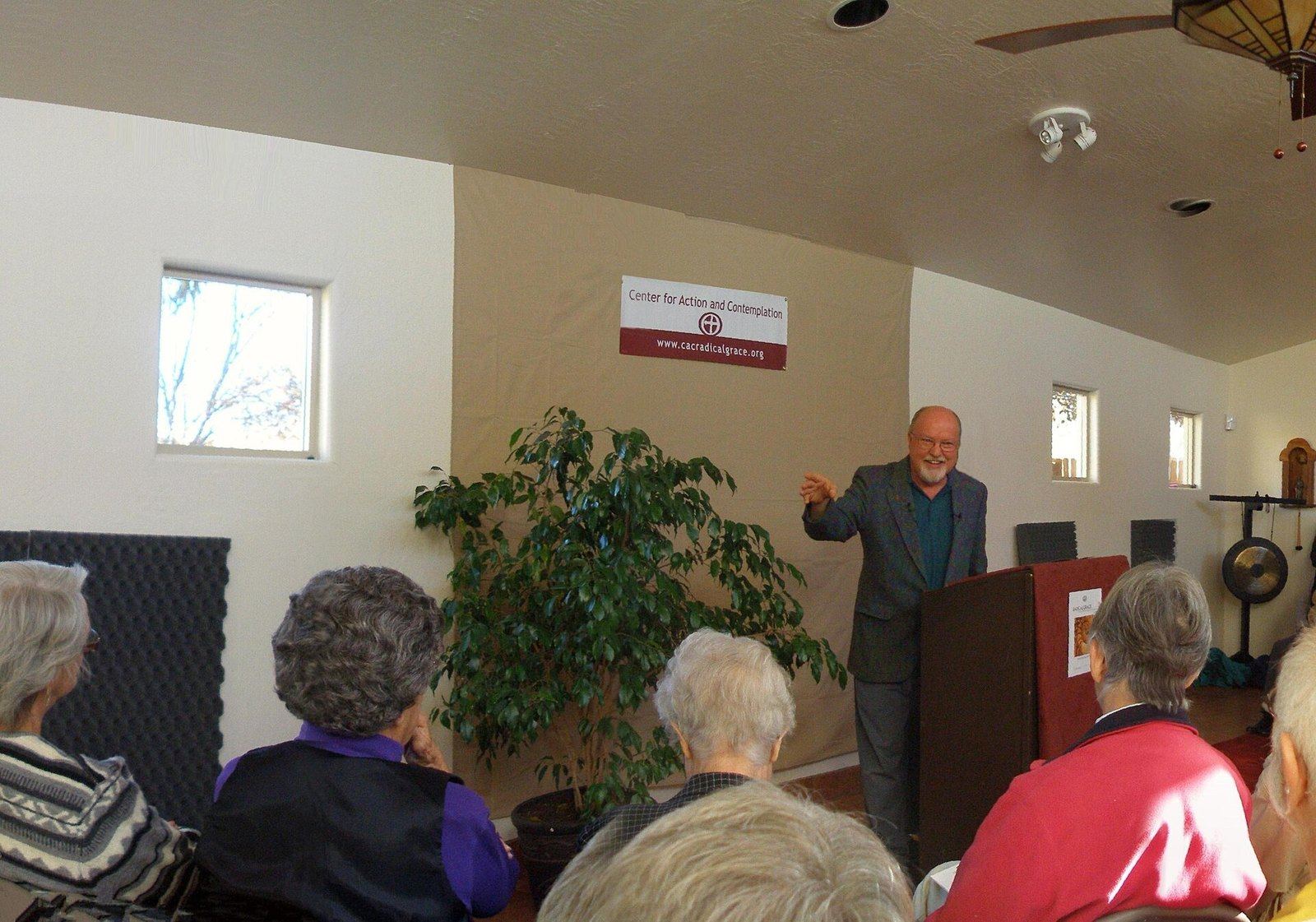 Richard Rohr naucza w Centrum Akcji i Kontemplacji w Albuquerque · źródło: fot. Dmckee2020, Wikimedia Commons, CC BY 3.0