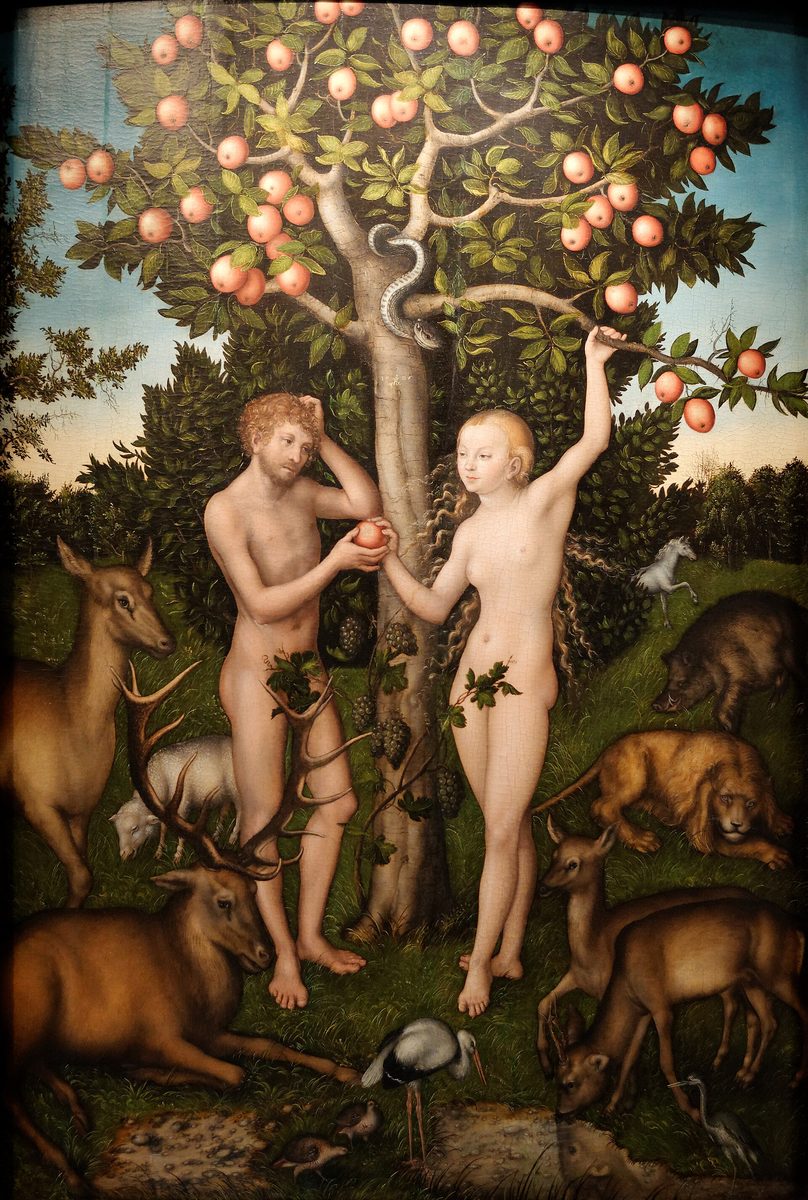 Lucas Cranach starszy, Adam i Ewa (1526) — Ewa podaje Adamowi owoc z drzewa poznania, na pniu wije się wąż, wokół spokojnie leżą zwierzęta Edenu · źródło: Wikimedia Commons, domena publiczna